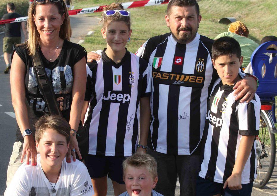 Tutti a caccia di una foto coi bianconeri 