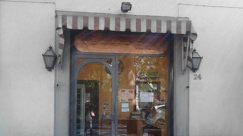 Furto nella notte alla gelateria “Papillon” della Pietà
