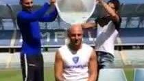 L’ice bucket challenge si tinge d’azzurro Sul nostro sito i video delle “docce” gelate
