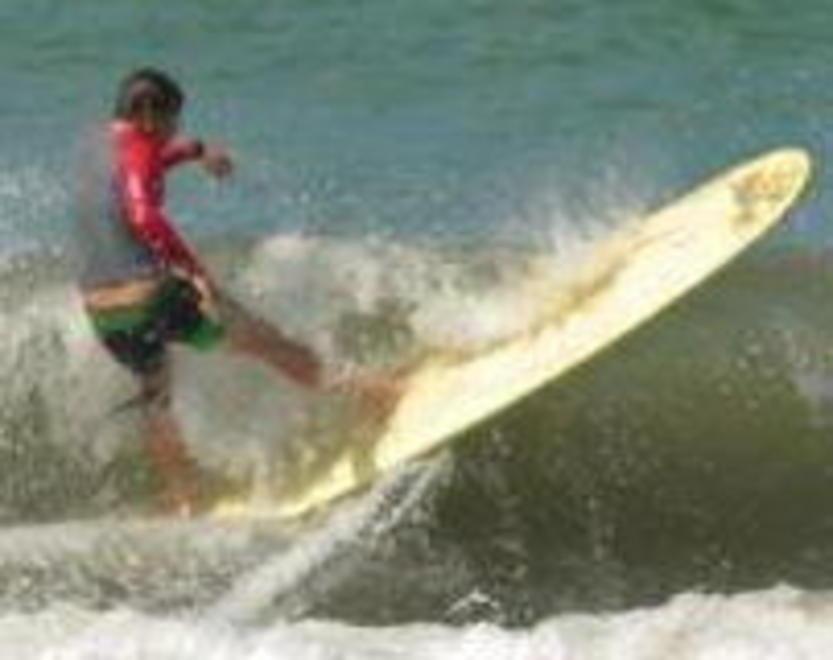 A Lido di Camaiore sfida di surf da mattina a sera