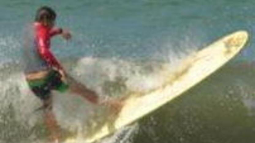 A Lido di Camaiore sfida di surf da mattina a sera