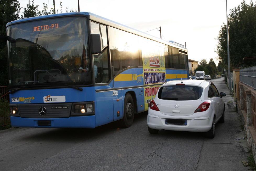 Sarà deviato il percorso dei bus in via Pisanica