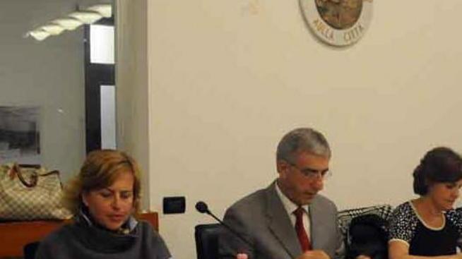 Simoncini sfida la Magnani: deve accusarmi in pubblico
