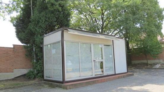 Tosi: «Riaprirà il chiosco del cimitero»