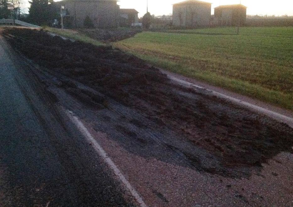 Individuato il camion che aveva imbrattato la strada di fango 