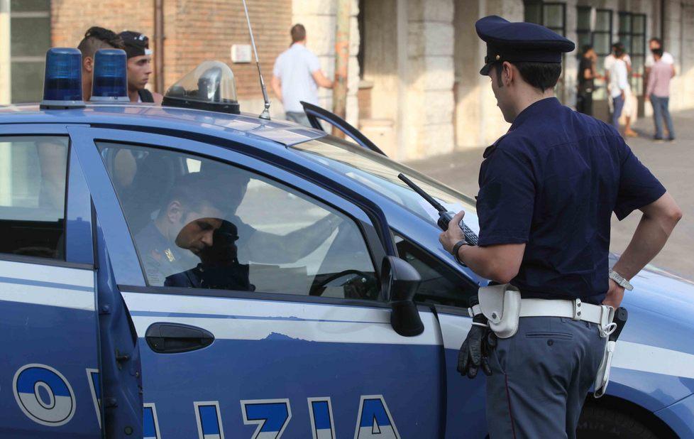Aggredisce il capotreno, denunciato 25enne 