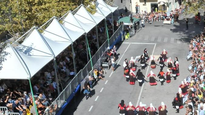 in tribuna