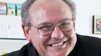 «Fedeli distratti È ora di dire basta ai funerali a piedi»