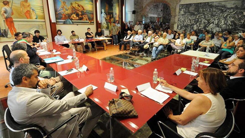 Il caso Cosimi arriva in consiglio comunale