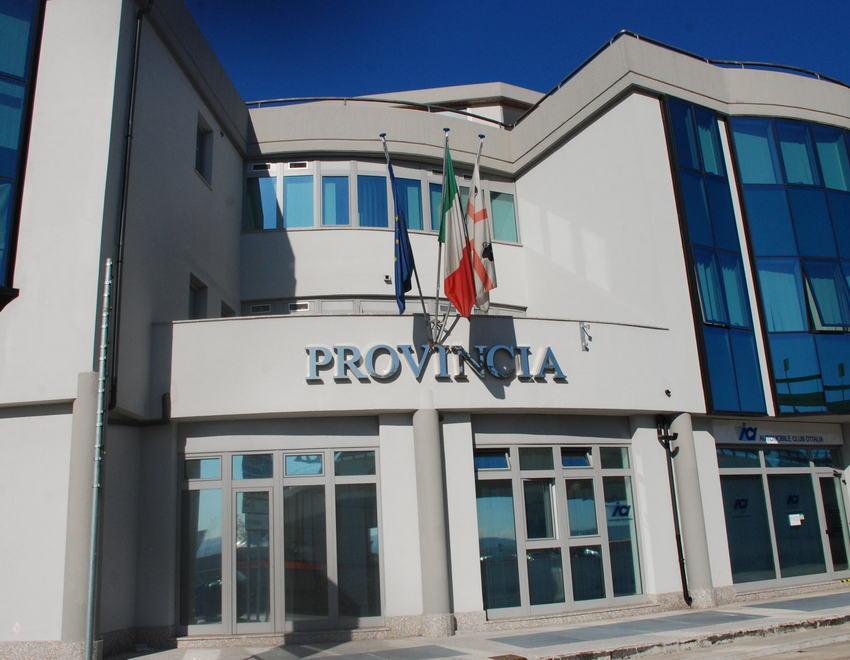 Ex province, scontro Cossa-Erriu 
