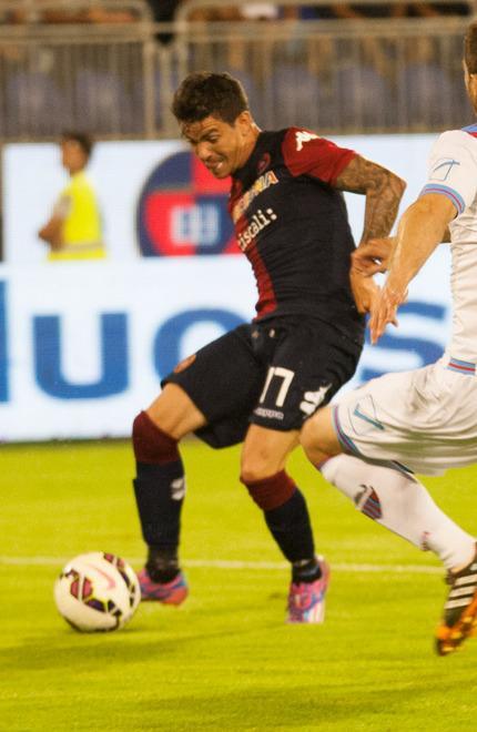 Le geometrie di Conti e i dribbling di Farias, il Cagliari può sognare 