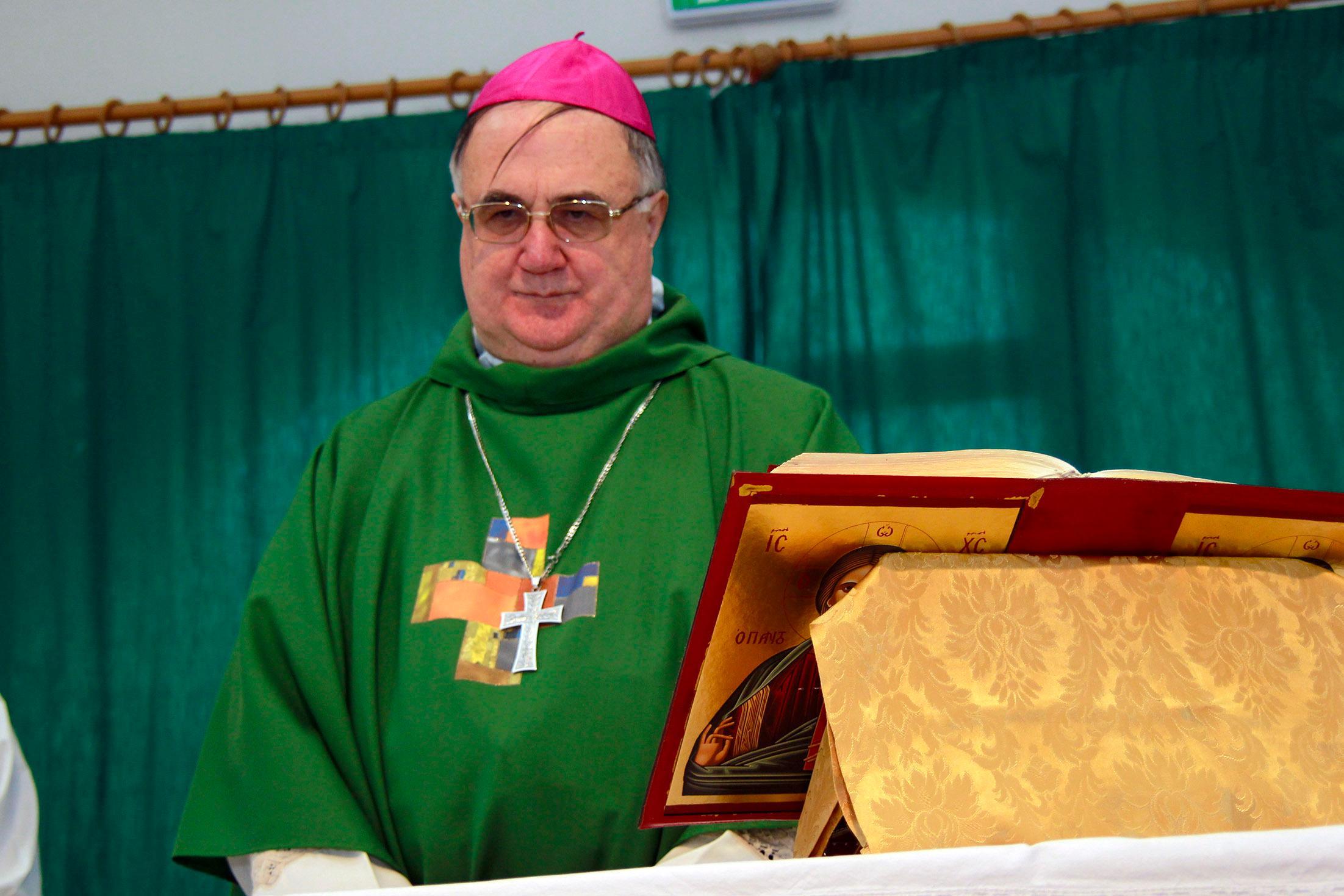 Il Papa telefona al vescovo