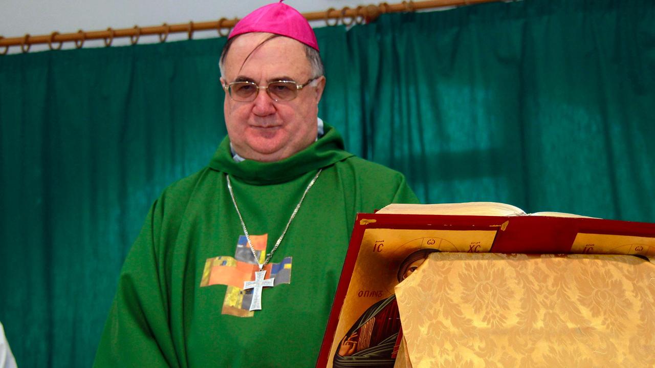 Il Papa telefona al vescovo
