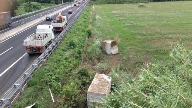 Riapre in anticipo il ponte di via dei Fossi a Prato lesionato da un camion