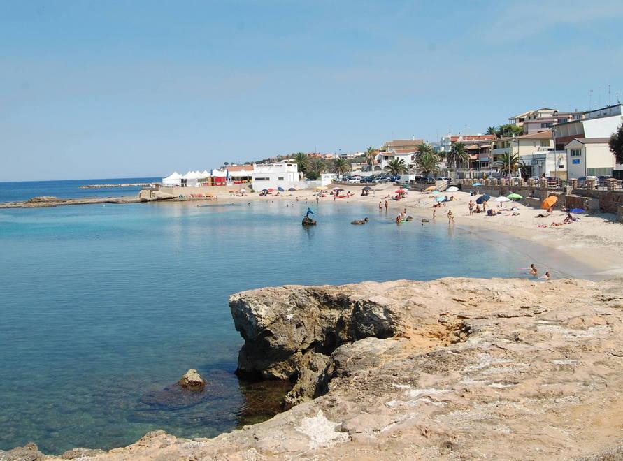 Spiaggia, cinema e un buon gelato 