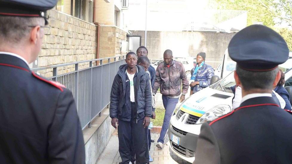 Pistoia, emergenza profughi: sindacati di polizia all’attacco del prefetto