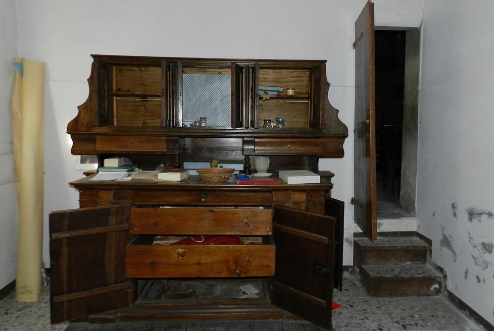 Gli arredi sacri non possono diventare mobili da bar