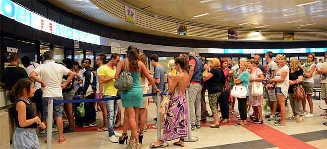 Crisi GoinSardinia, la nave è partita alle 9: caos nello scalo di Olbia 