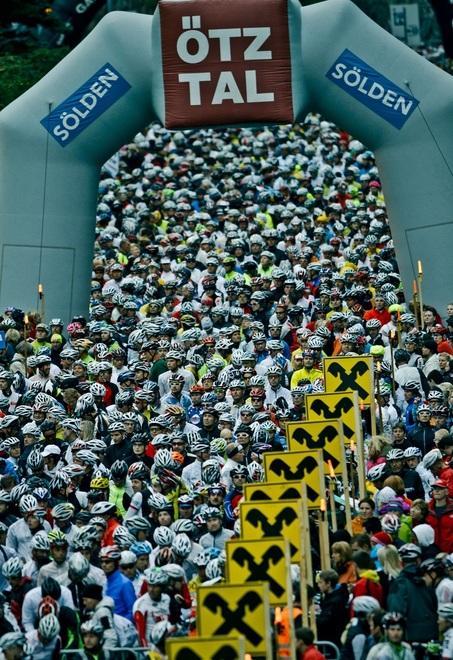 I magnifici 22 al via della Ötztaler Radmarathon 2014 