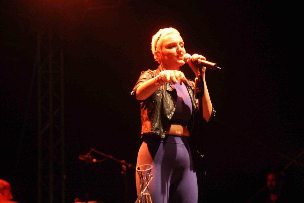 In migliaia al Campovolo per il concerto di Arisa 