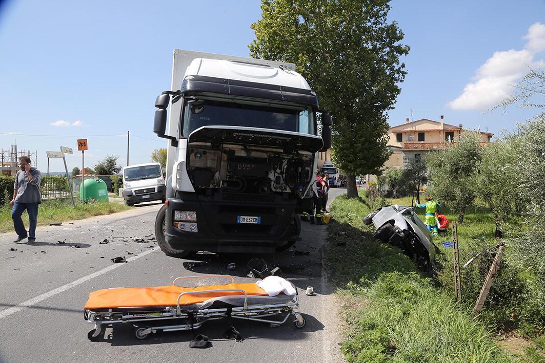 Pauroso scontro sulla Provinciale: gravissimo un 40enne 