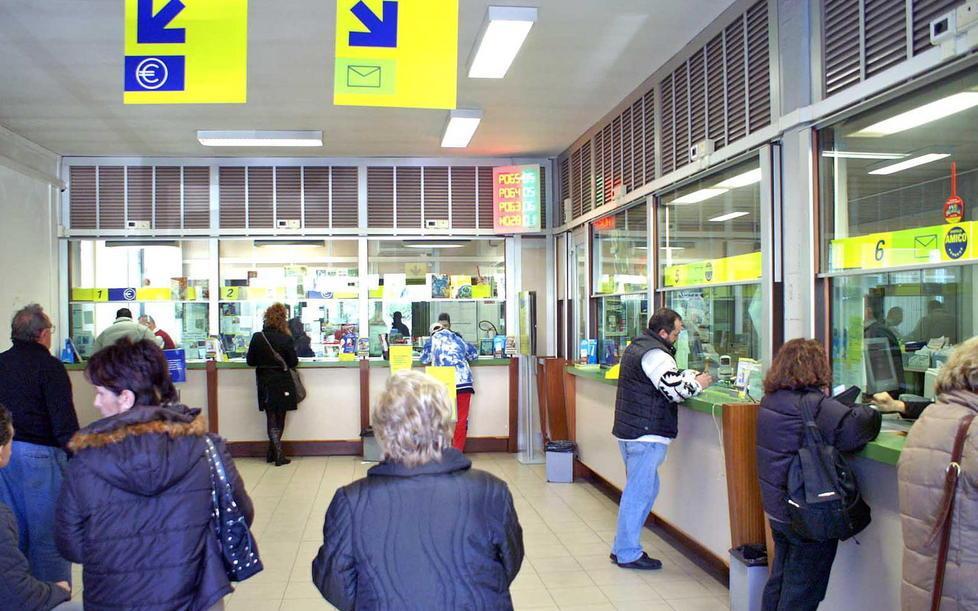 Le Poste riaprono il pomeriggio 