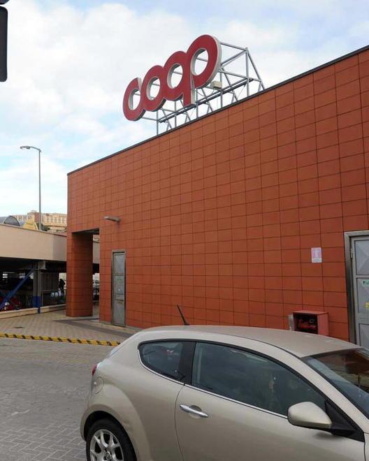 Durante le pulizie rubavano alla Coop