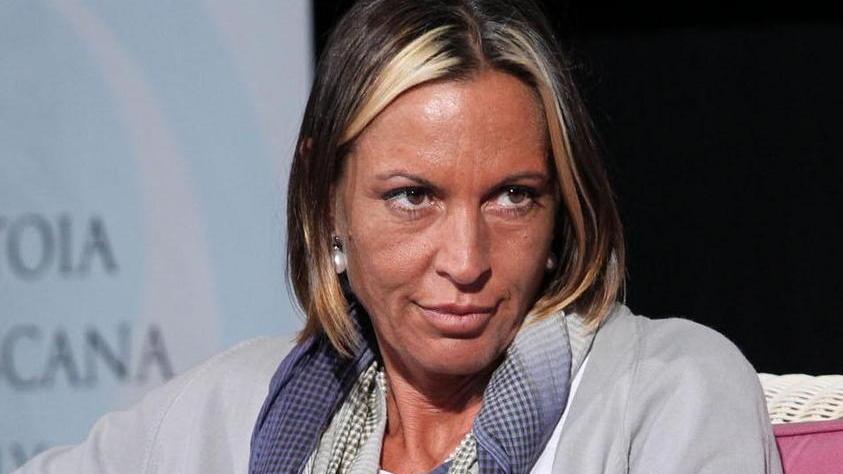 Insultata da un volantino «Solidarietà alla Faenzi»