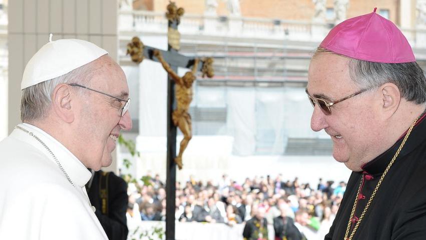 Papa Francesco chiama il vescovo