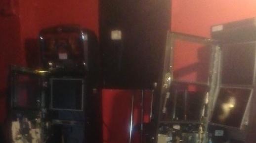 Spaccata al bar Cristallo Razzia da 15mila euro