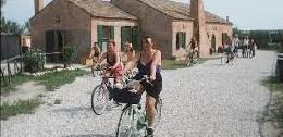 Bicicletta in valle e poi la cena