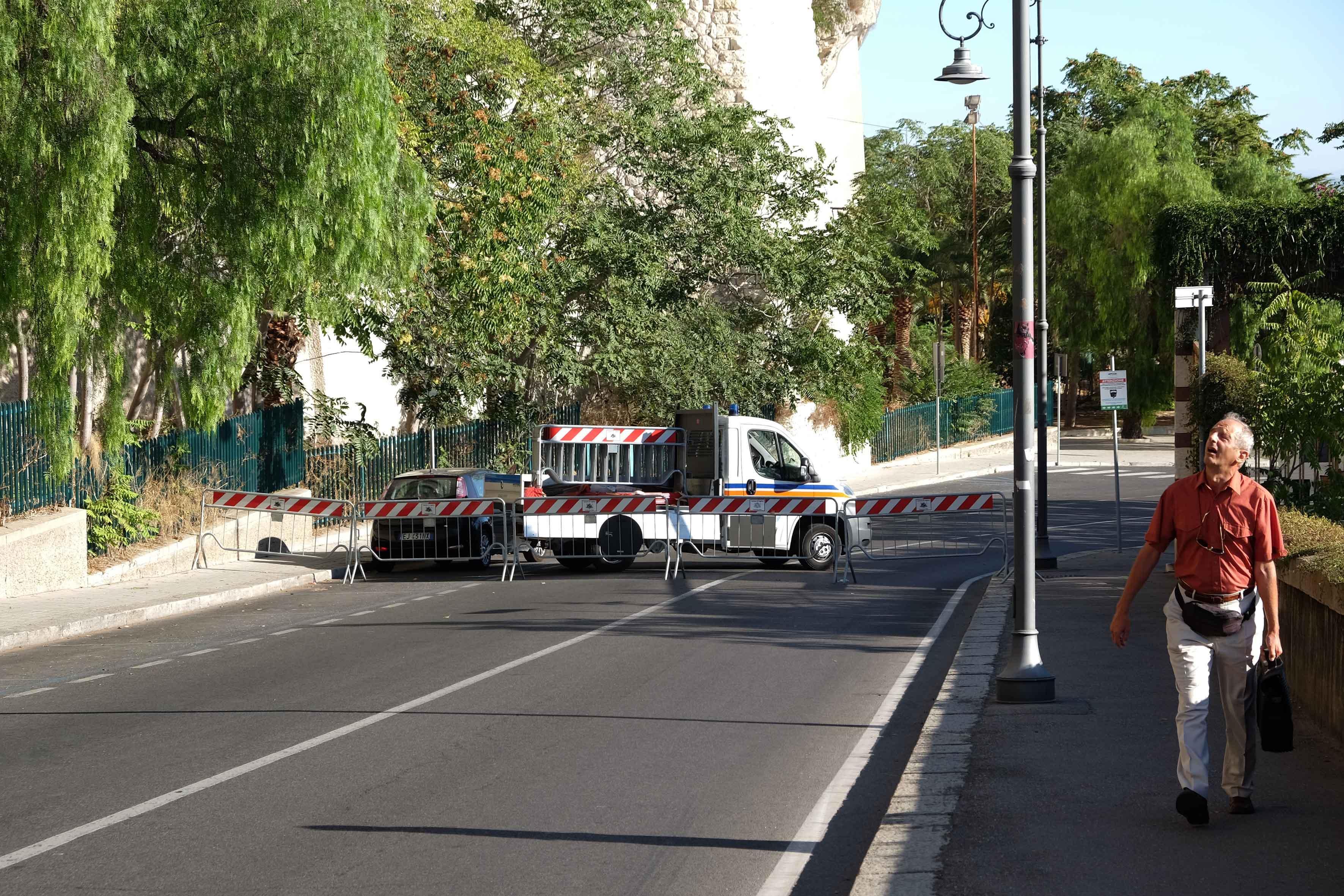 Cagliari, blocco di pietra cade dalla cittadella dei musei 