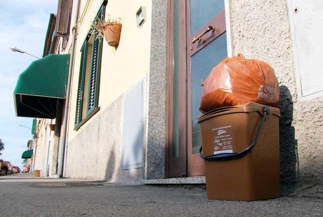 Rifiuti, il porta a porta sbarca anche a Tirrenia 