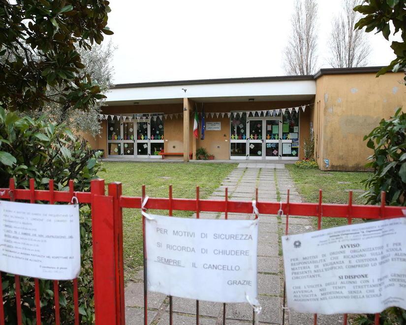 Disinfestazione fatta, riapre la scuola 