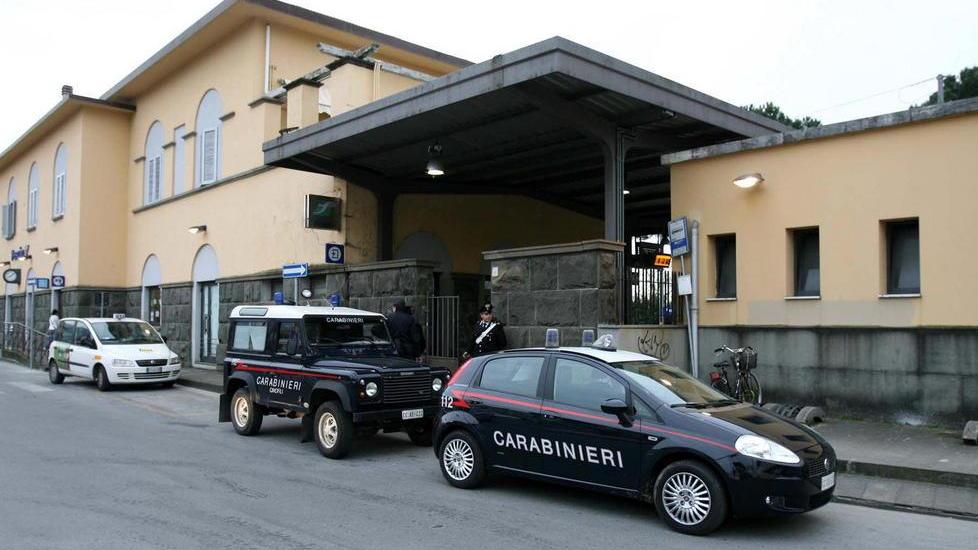 Minorenne rapinato sul treno