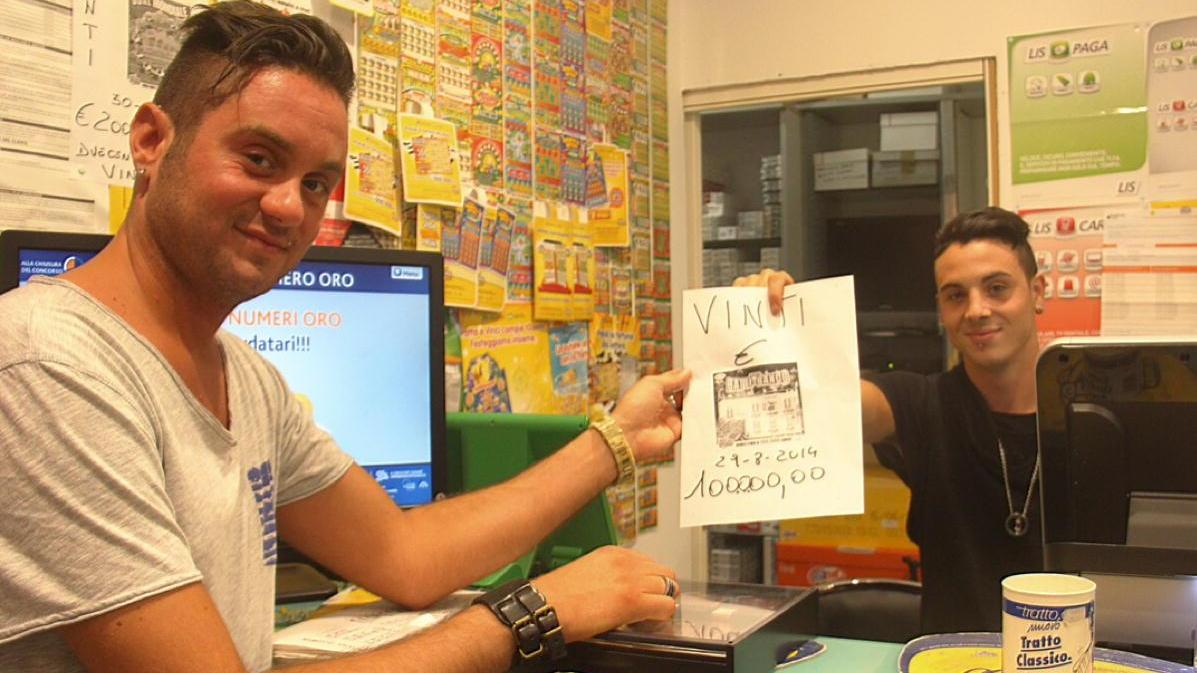 Due amiche pensionate vincono 100mila euro al Gratta e Vinci
