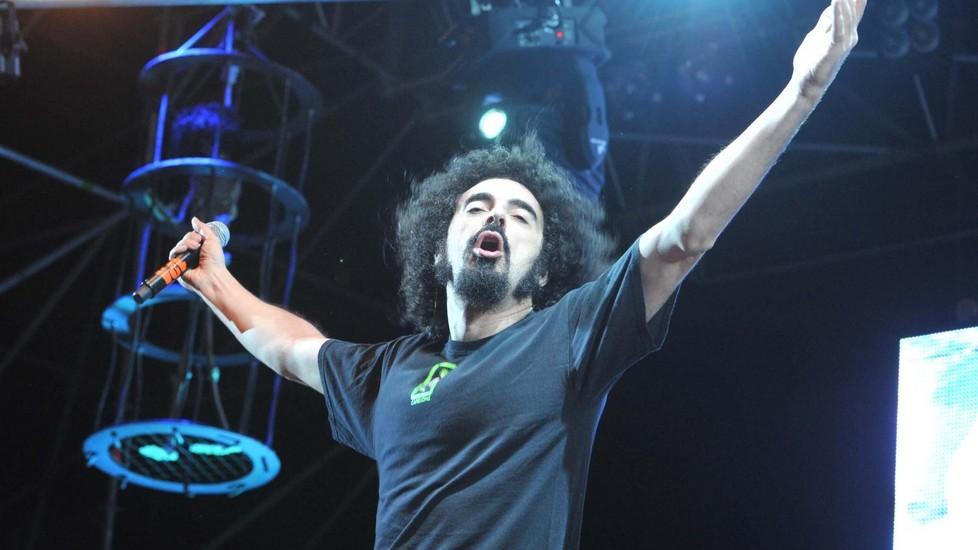 Piazza dei Cavalieri, giovedì Caparezza apre il Metarock