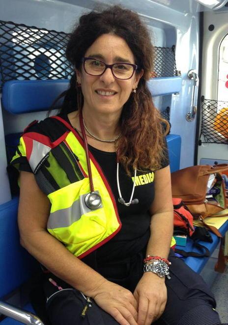 Si ferma all’autogrill e salva una donna con un infarto in corso 
