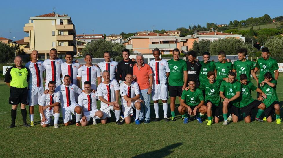 Blitz sulle spiagge Merce sequestrata