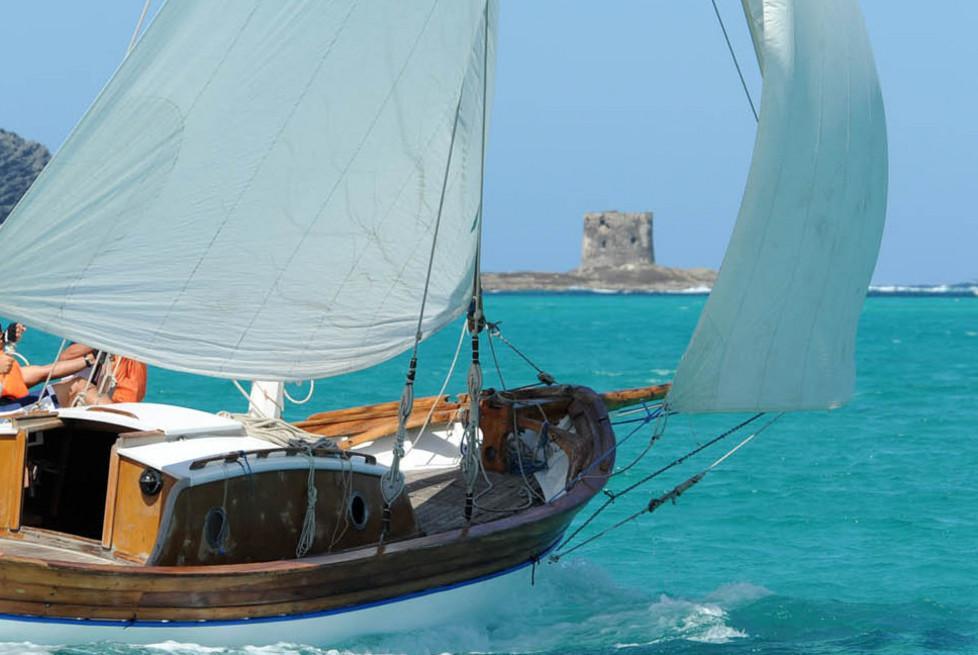 Il rito della vela latina si rinnova nel fine settimana a Stintino
