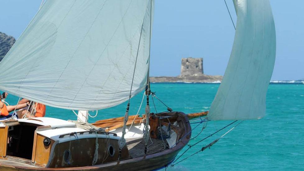 Il rito della vela latina si rinnova nel fine settimana a Stintino