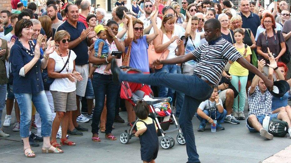 Il festival attira turisti e tanti stranieri