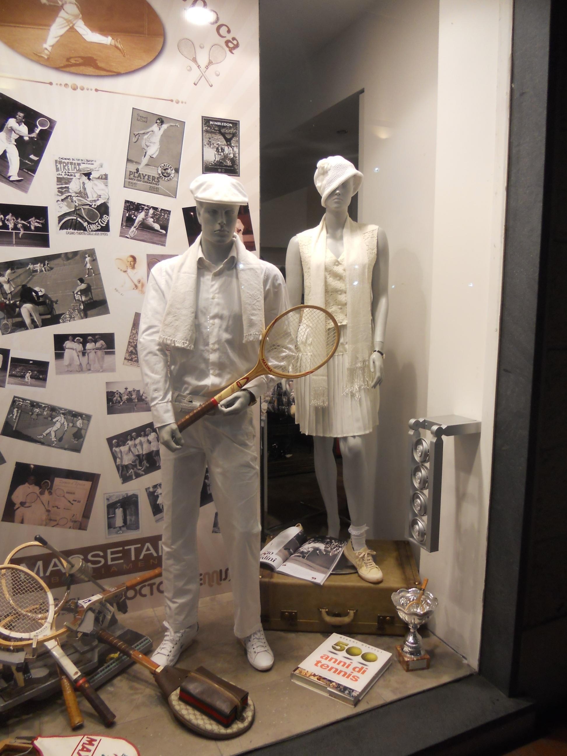 Racchetta di legno e abiti eleganti, c'è il torneo d'epoca di tennis allo Sporting Club