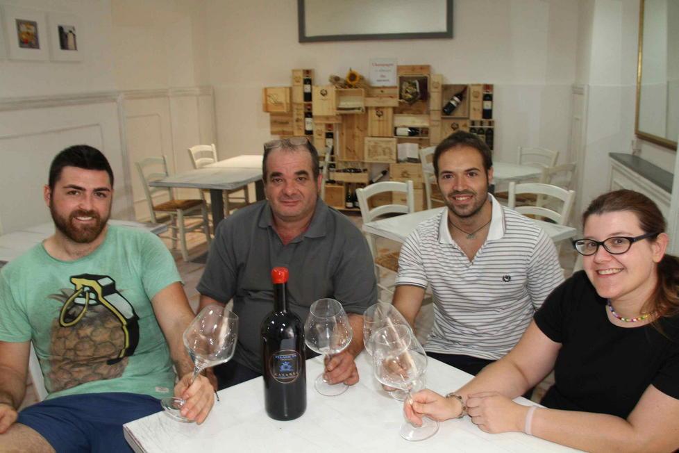 Seicento etichette di vini per il nuovo locale Gusto 