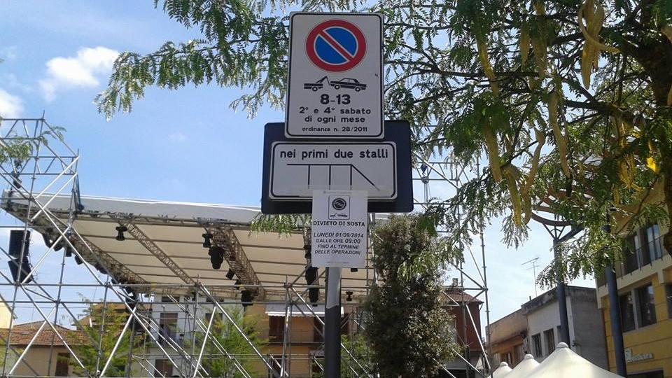 Quarrata, auto rimosse dalla piazza: protestano i residenti