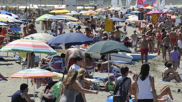 Un fine settimana di tuffi Il mare torna balneabile