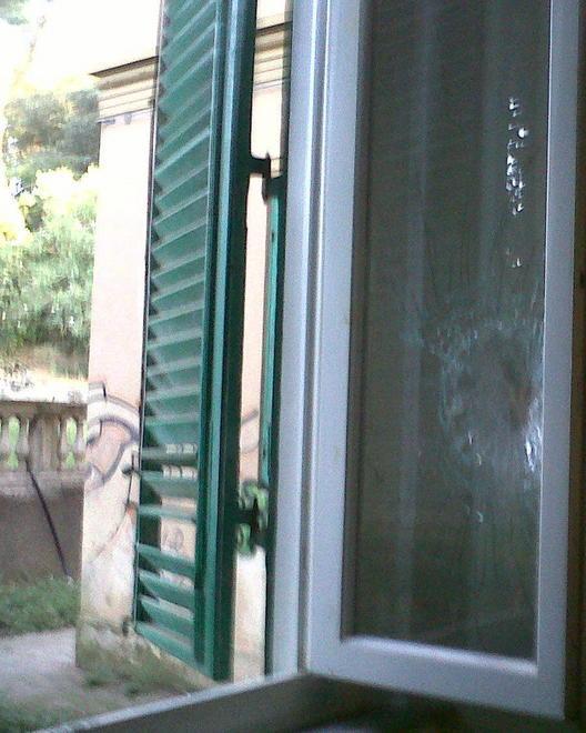 In fuga a mani vuote i ladri delle Mazzini