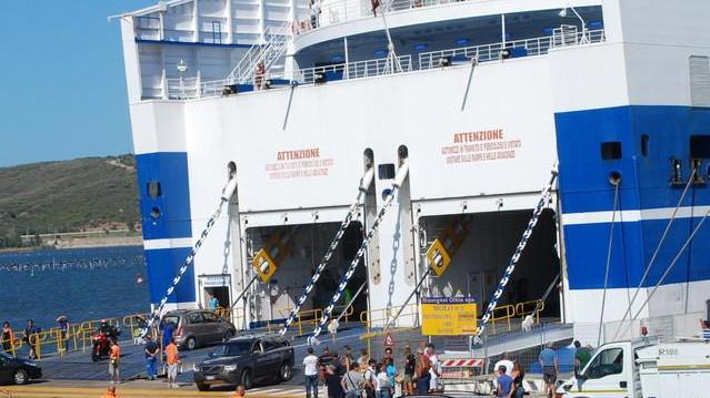 Turisti disperati: «Traditi dall’isola, non ci torneremo»