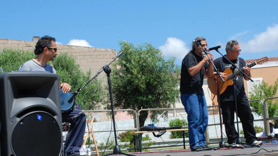 Oggi i Cordas et Cannas in concerto
