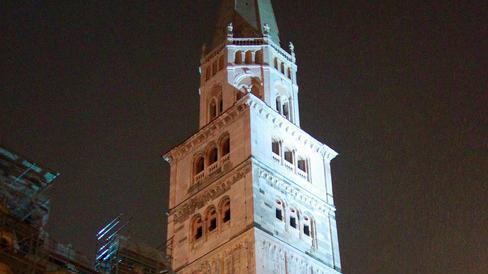 Ghirlandina, si salirà anche di notte